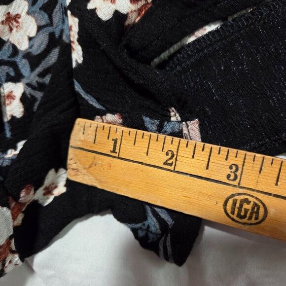 EUC AMERICAN EAGLE OUTFITTERS FLORAL BOHO V NECK TIE ROMPER SIZE SMALL - Picture 14 of 16